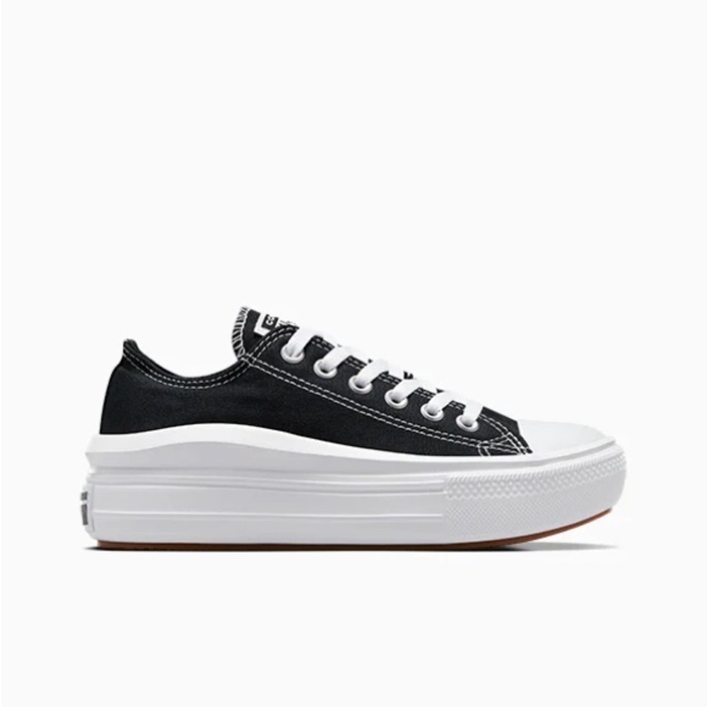 Chuck Taylor All Star Move Canvas Platfo
Style: 570256C_100
Size: 10